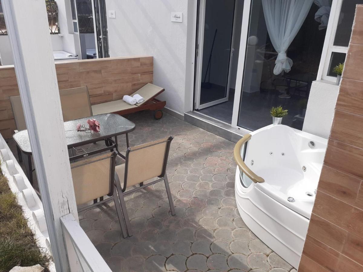 Kapahi Seaview Hotel Apartments Potos Zewnętrze zdjęcie