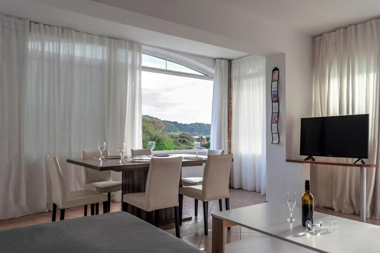 Kapahi Seaview Hotel Apartments Potos Zewnętrze zdjęcie