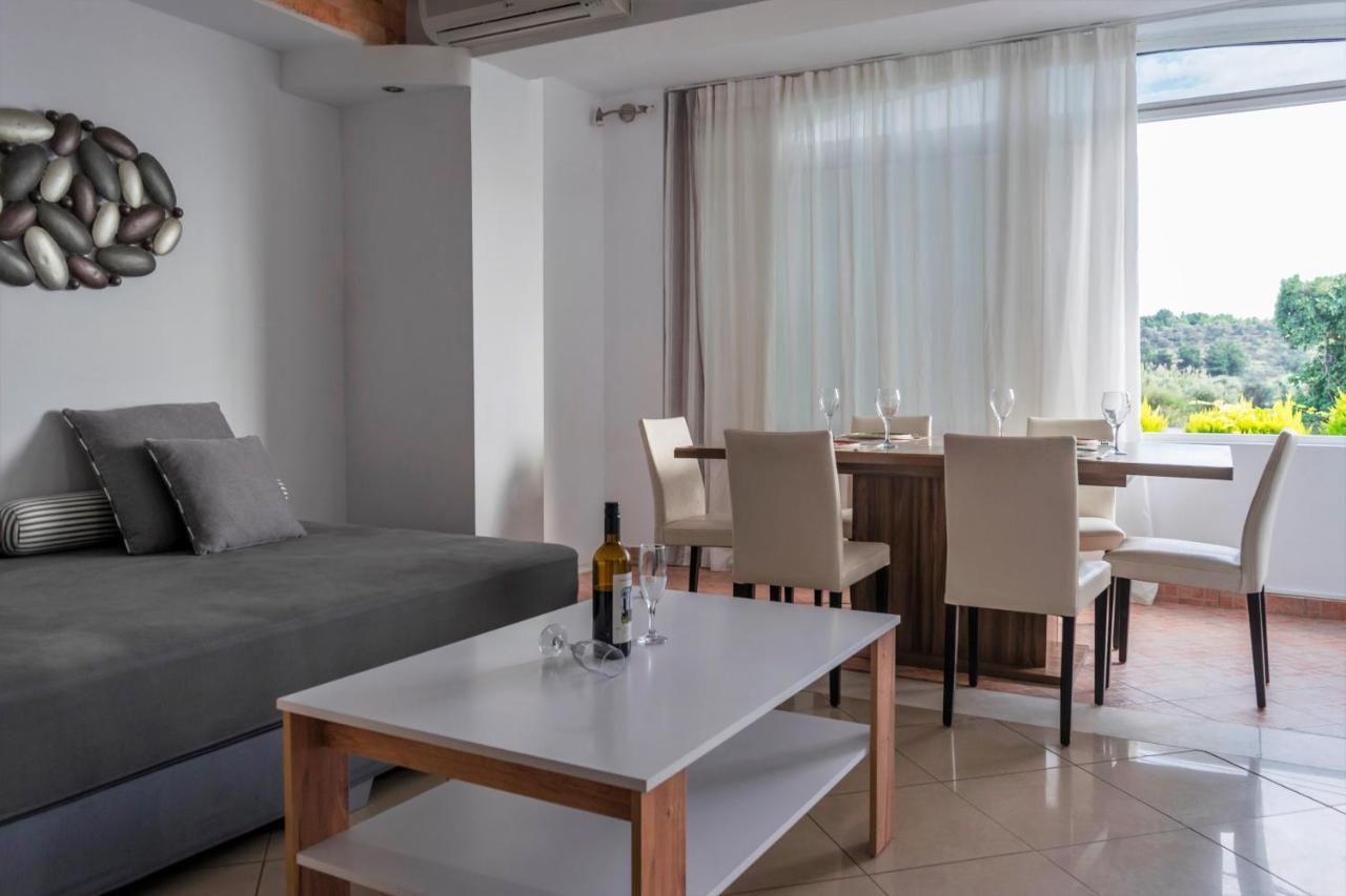 Kapahi Seaview Hotel Apartments Potos Zewnętrze zdjęcie