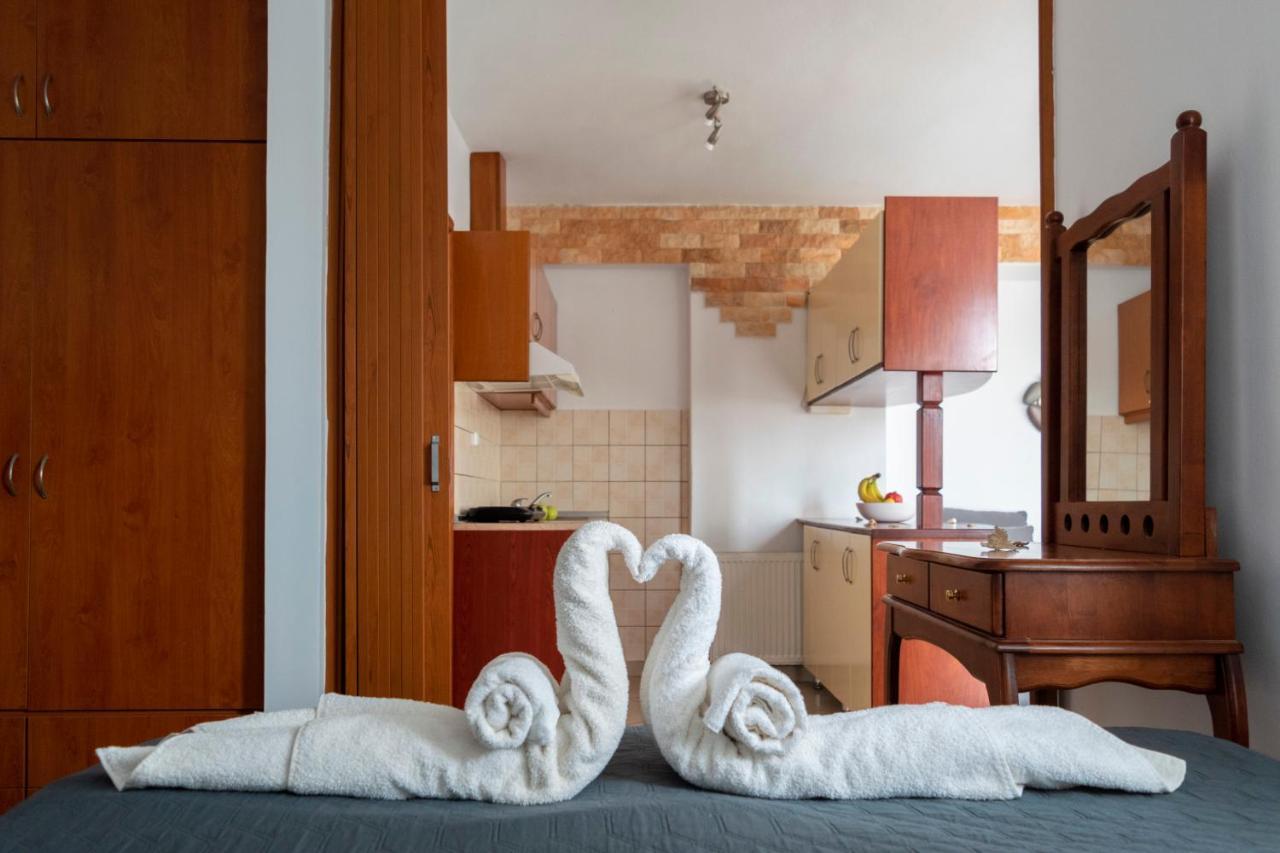 Kapahi Seaview Hotel Apartments Potos Zewnętrze zdjęcie